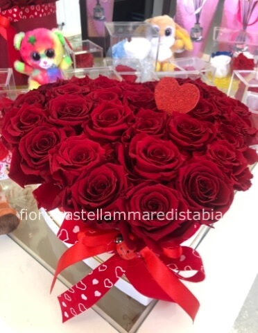 Rose eterne - cuore + omaggio
