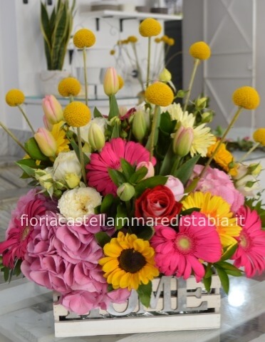 Composizione a cesto fiori di campo