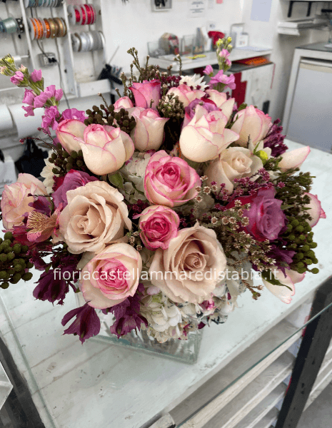 Mazzo rotondo sul rosa e fucsia